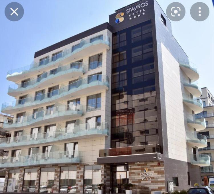 Twin Residence Five Mamaia Bagian luar foto